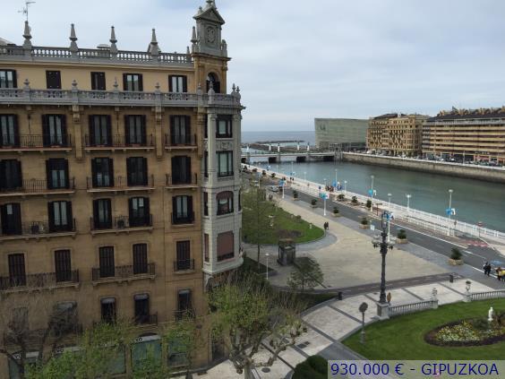 Piso en venta de 125 metros en Donostia   San Sebastián  Gipuzkoa