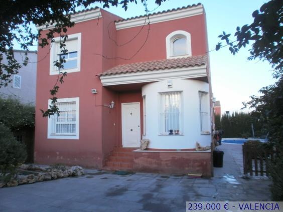 Casa en venta de 4 habitaciones en Riba roja de Túria Valencia