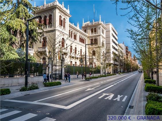 Piso en venta de 3 habitaciones en  Granada Capital