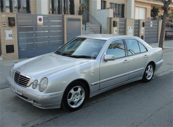 Mercedes benz clase e 4 puertas Automático Diesel del año 1999
