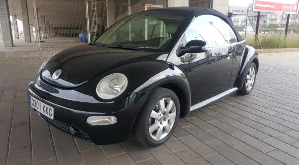 Volkswagen new beetle 2 puertas Gasolina del año 2004