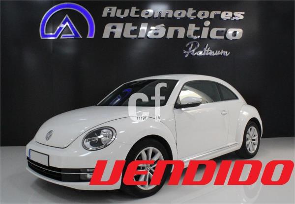 Volkswagen beetle 3 puertas Gasolina del año 2013